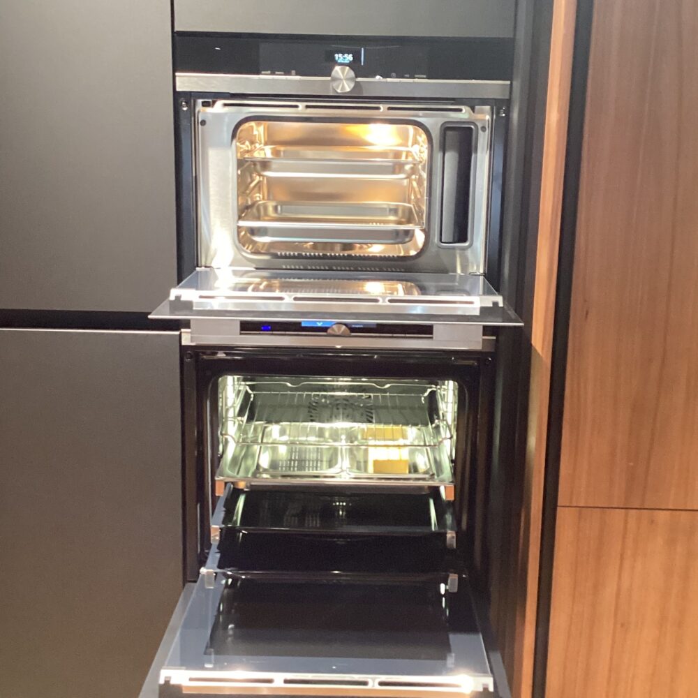 Abverkaufsküche Next125 NX870 - Dampfbackofen