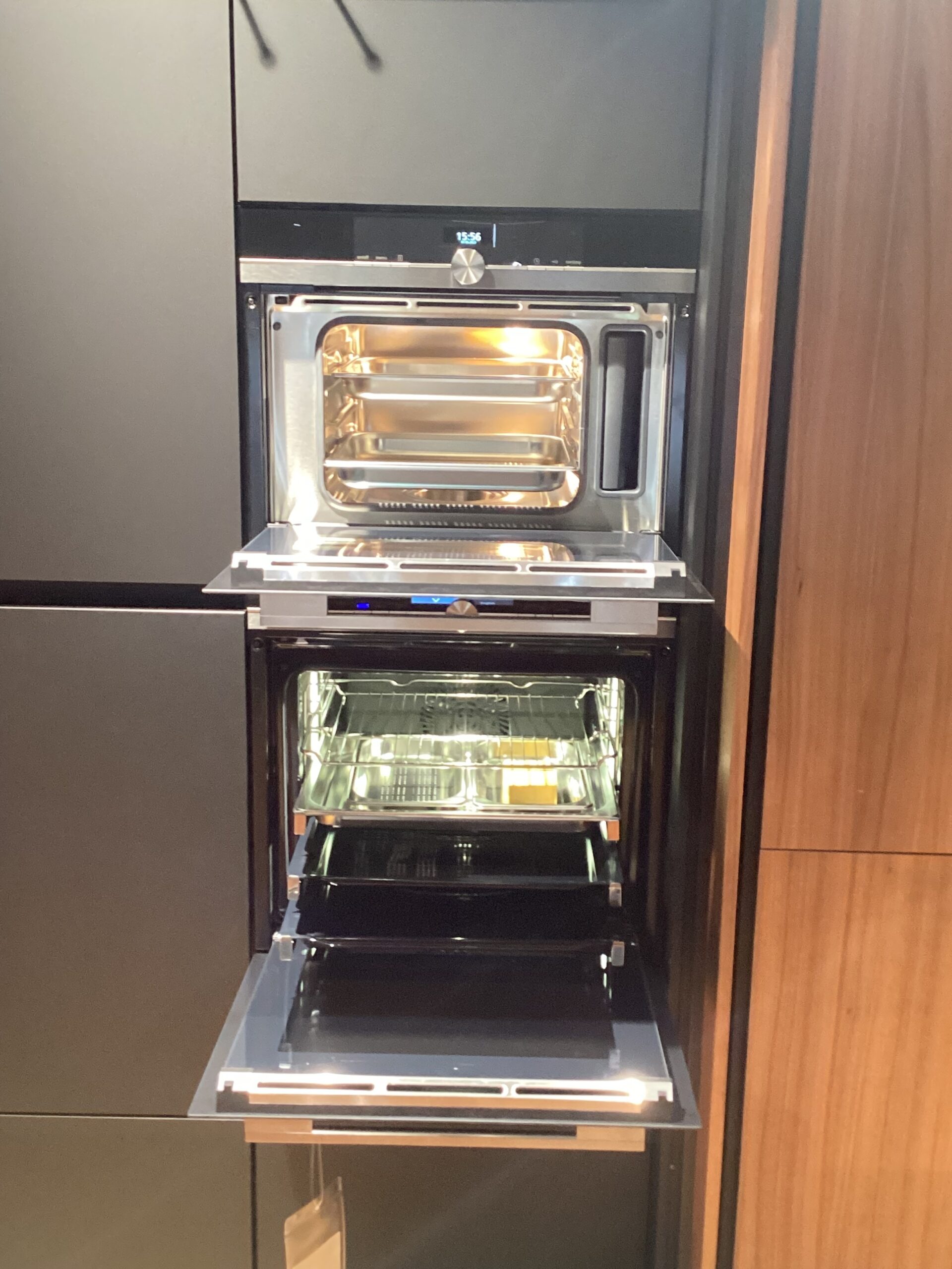 Abverkaufsküche Next125 NX870 - Dampfbackofen
