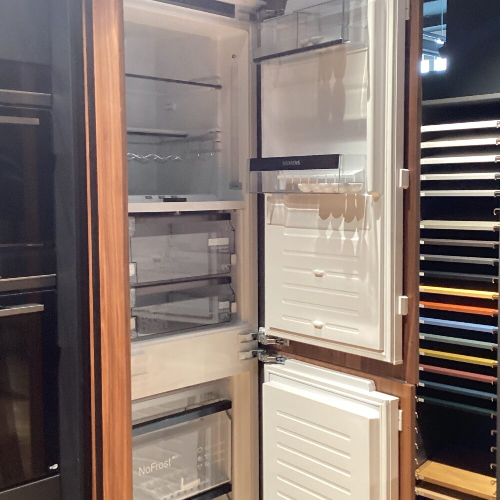 Abverkaufsküche Next125 NX870 - Kühlschrank