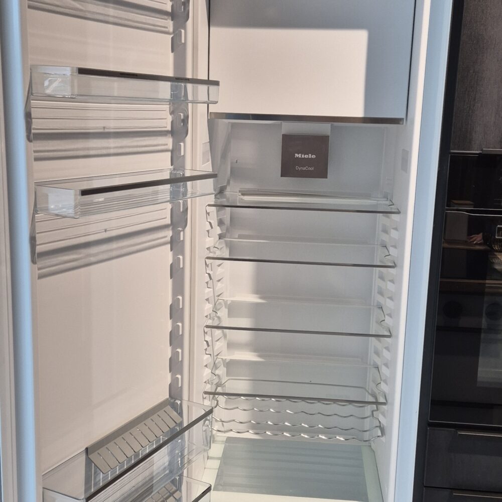 Abverkaufsküche Impuls Space Grey - Kühlschrank