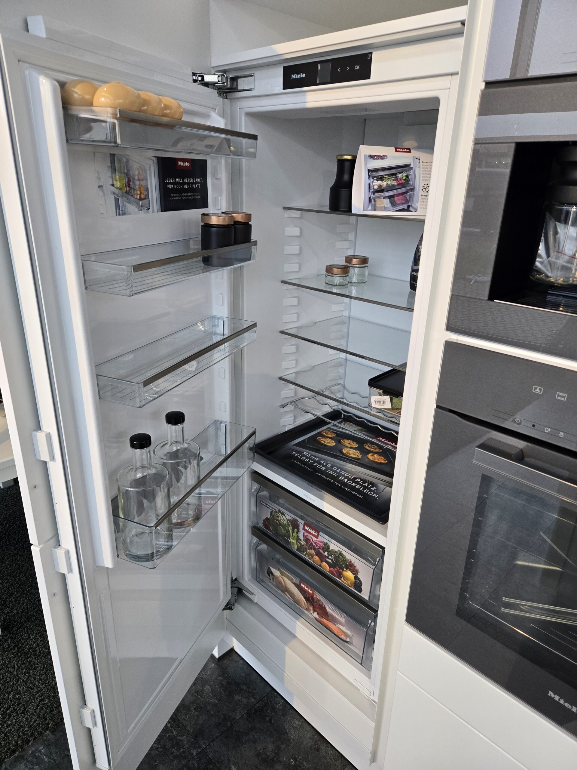 Abverkaufsküche Schüller Gala Kühlschrank