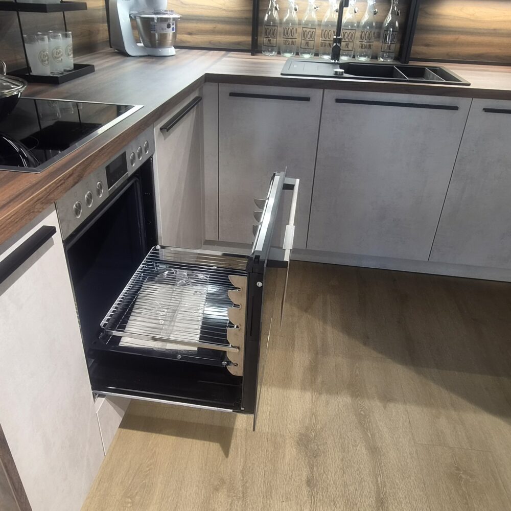 Abverkaufsküche Schüller Elba - Backofen
