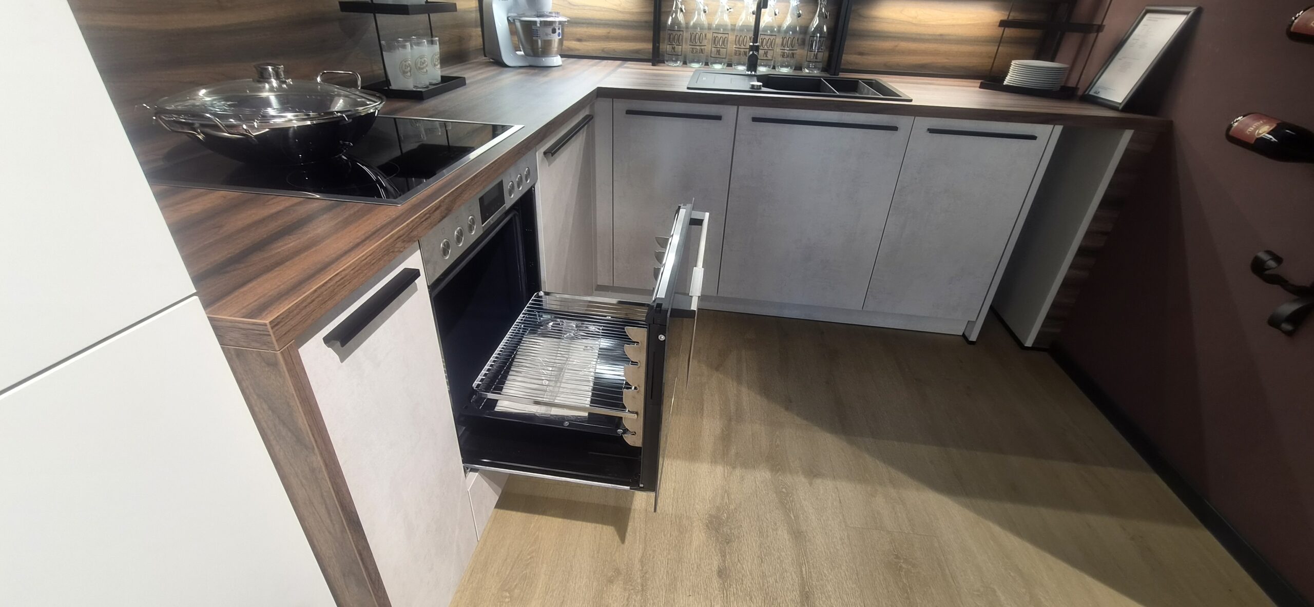 Abverkaufsküche Schüller Elba - Backofen