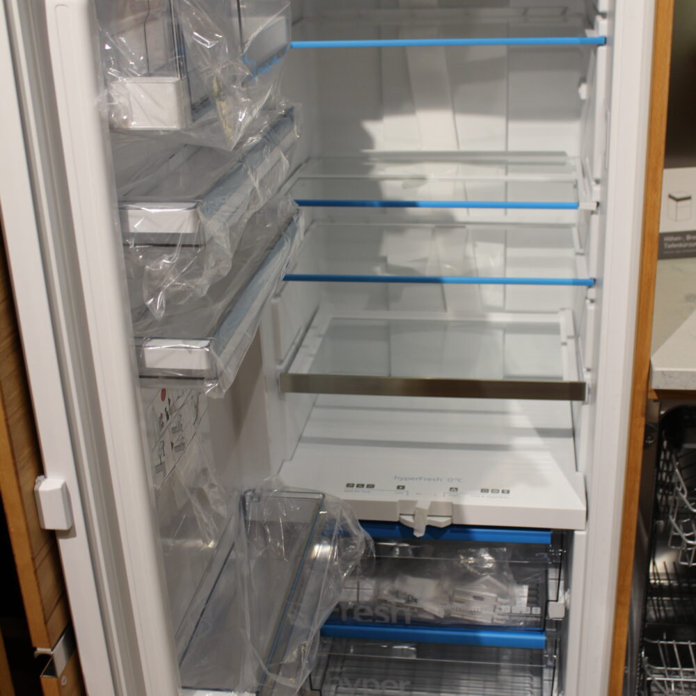 Abverkaufsküche Team 7 Linee - Kühlschrank