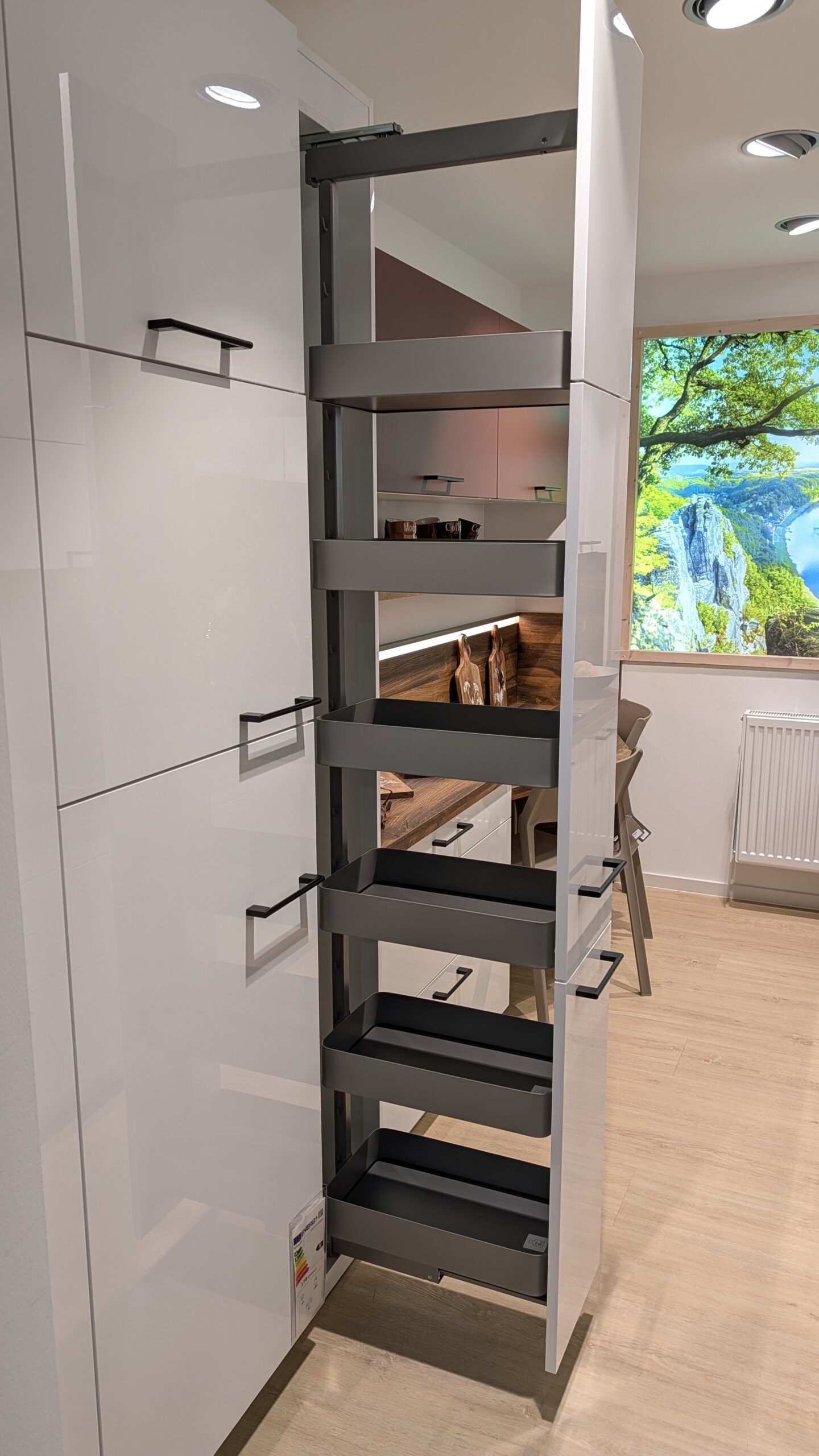 Abverkaufsküche Schüller Uni Gloss - Apothekerschrank