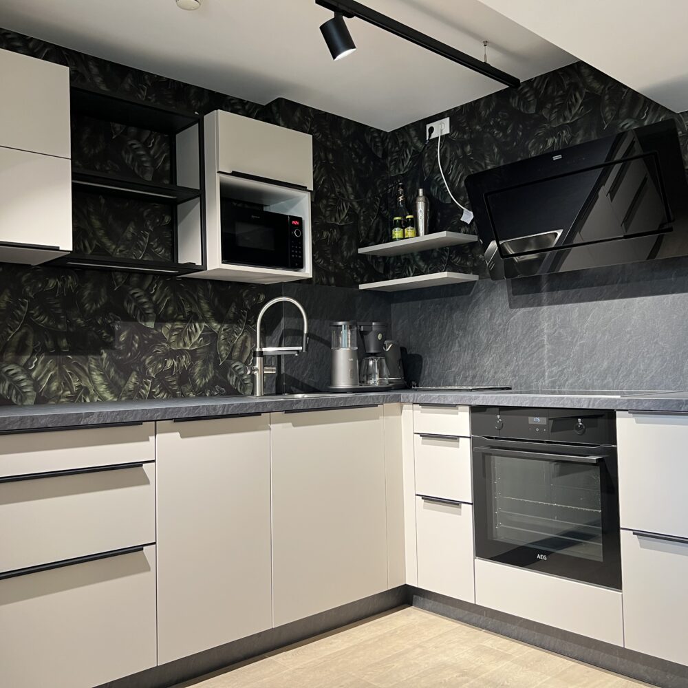 Abverkaufsküche Schüller Uma - Gesamt